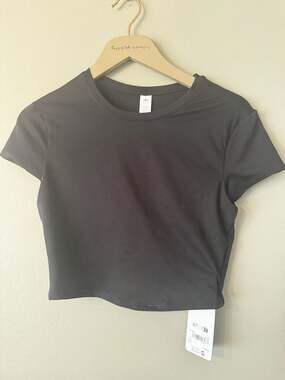 Alo Yoga Alosoft Crop Finesse Short Sleeve Black Top Size S